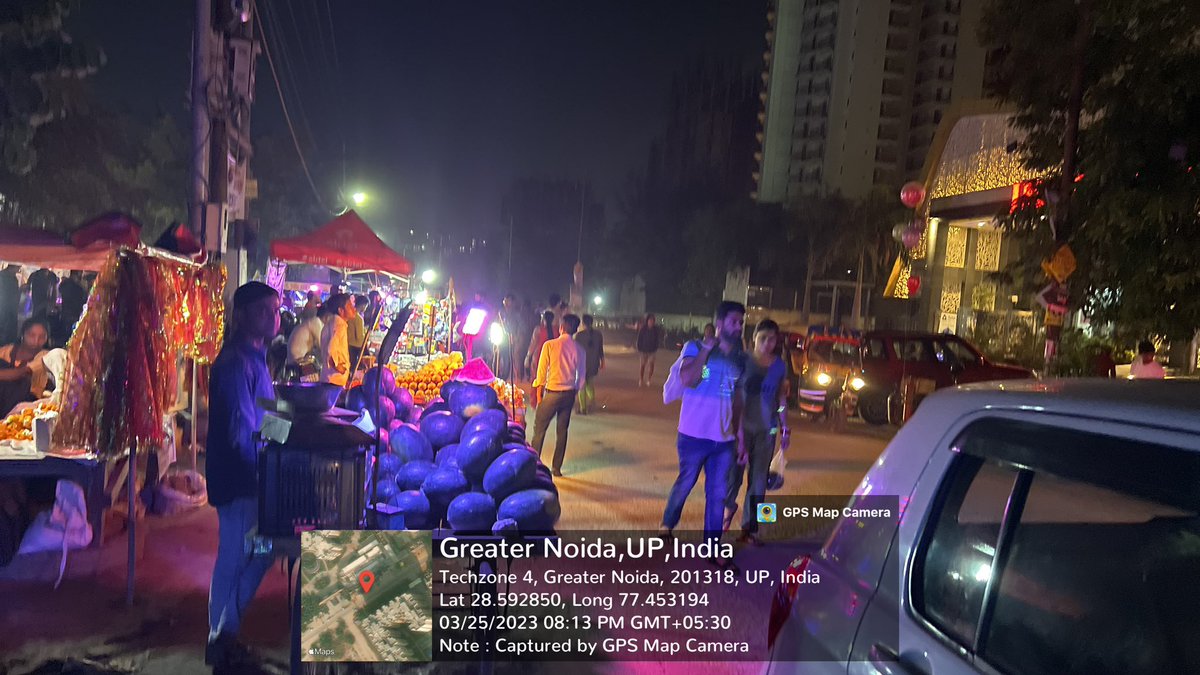 bobinchoudhary's tweet photo. @CeoNoida @myogiadityanath @CMOfficeUP @UPGovt @ChiefSecyUP @dr_maheshsharma @NandiGuptaBJP @PankajSinghBJP Mam Please save this place from Encroachment (Every Saturday )They Block roads .Traffic Jam .Infront of JM Florence ,Techzone -IV https://t.co/5ThuIbQiQ9