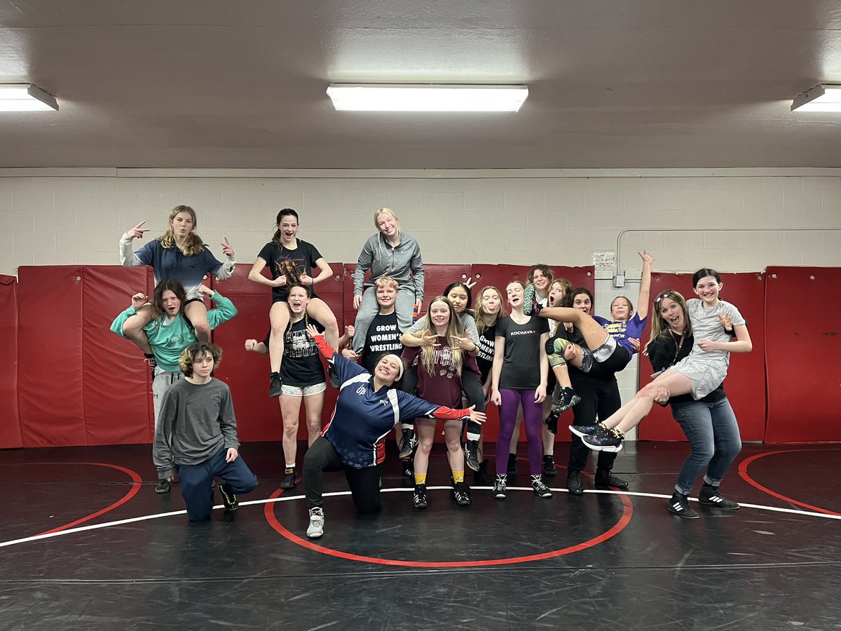 19 girls on day one with more expected 2morrow for our 1st all female Freestyle Camp in Sandpoint! 7B Womens Wrestling is advocating for these girls to grow their sport here in north idaho! @WrstleLikeAGirl #letherplay