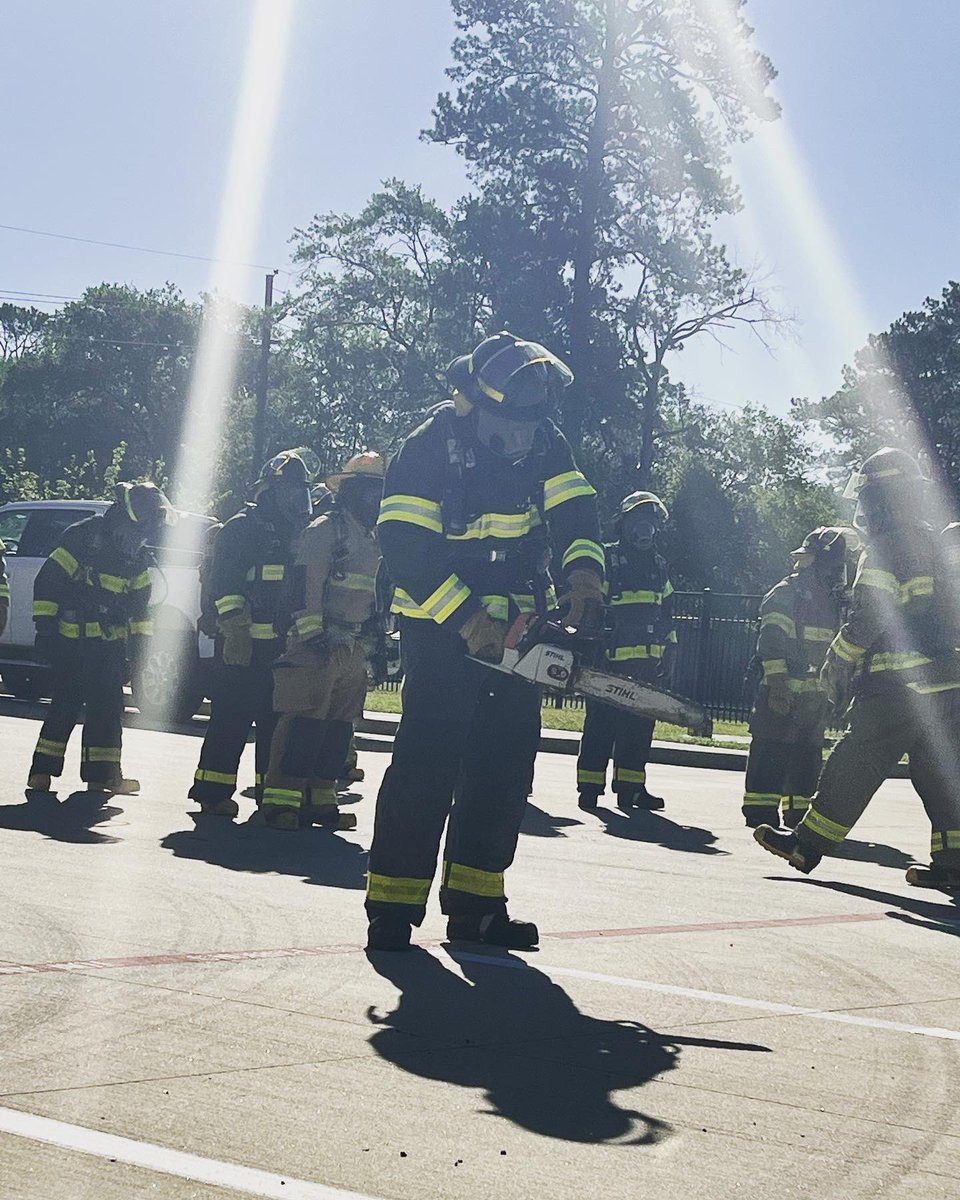 Kleinfiredept's tweet photo. It’s training day for our new class! They’ll be at this all day to make sure they are ready to serve the Klein Community and surrounding neighbors when the time comes.
#WeAreKleinFire #firesafety #training #trainingheroes https://t.co/JQSFd0esLC