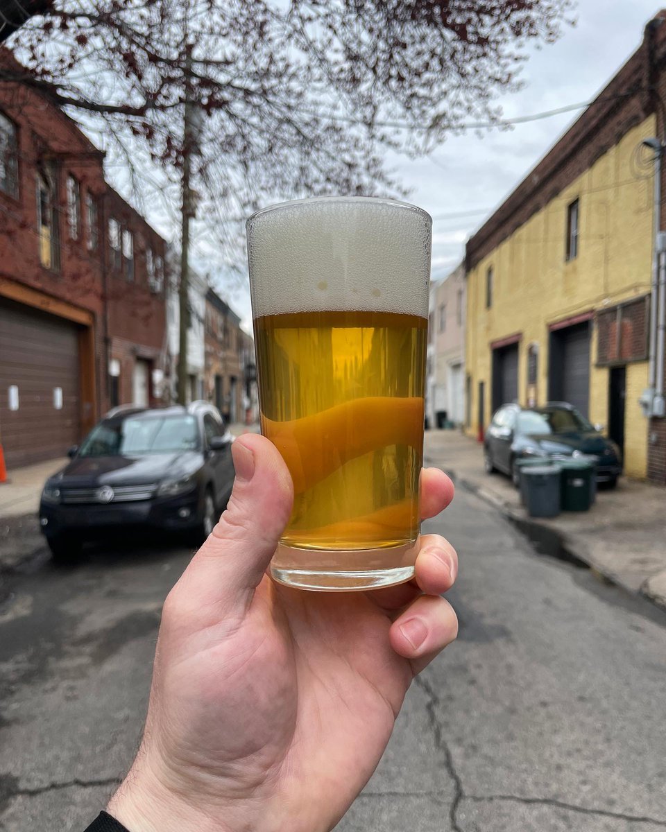 SecondDistBrew's tweet image. Another grey rainy day, another delightful batch of Pětite Pils. 

Open at noon.