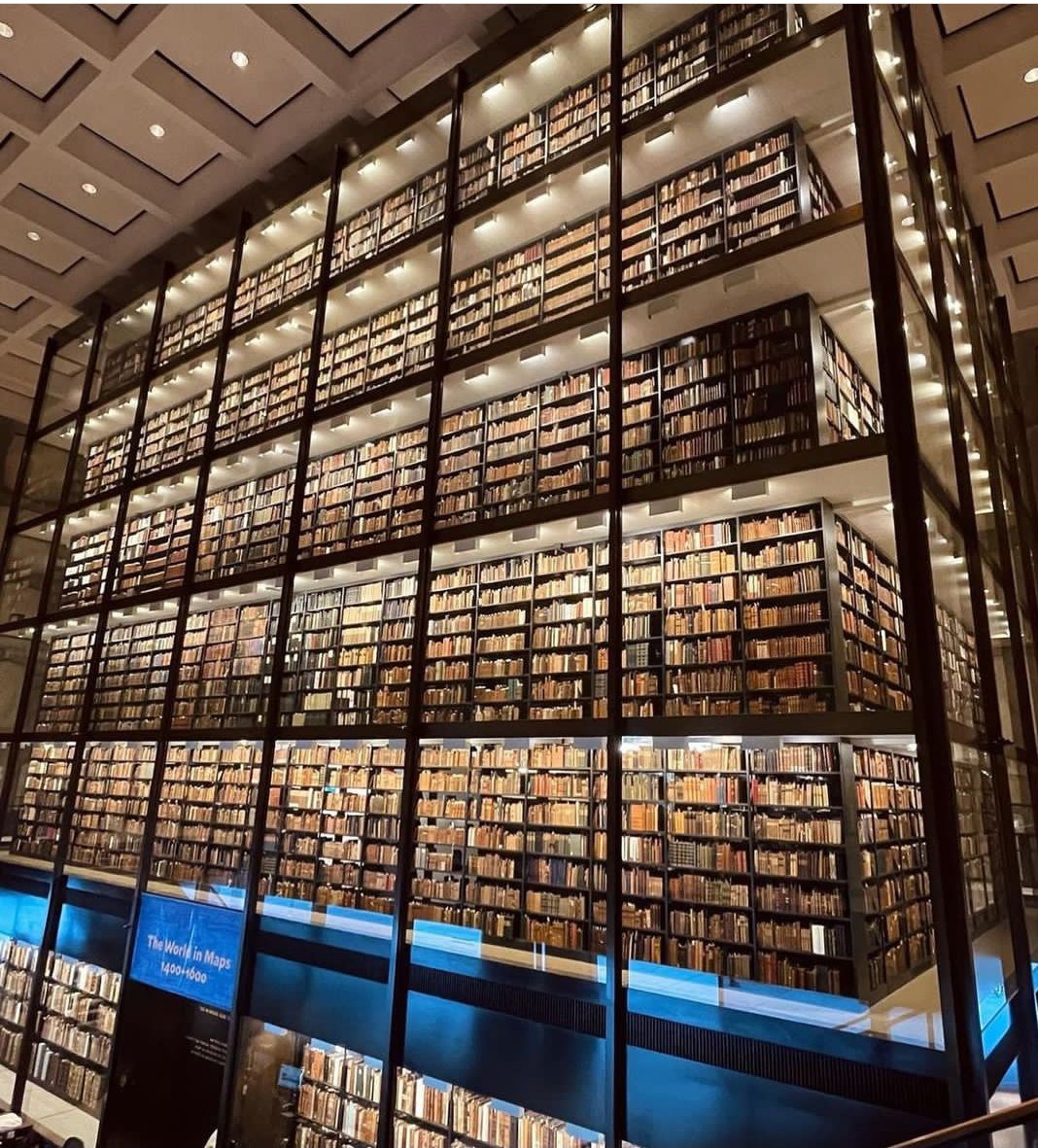 LibrarySheet's tweet photo. Beinecke Rare Books and Manupscript Library, Yale University, Connecticut.

https://t.co/KOduF8Q223 https://t.co/yqiWvBDT2U
