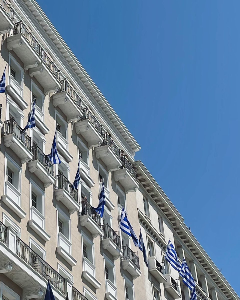 NikosKitonakis's tweet photo. Χρόνια μας πολλά, λοιπόν. Καλοσεργιανισμένα στα γαλανόλευκα καλοκαίρια μας, καλοζωισμένα στα παρεΐστικα τραπέζια μας και καλοτραγουδισμένα στους ιδανικούς μας έρωτες. https://t.co/4AbOeZPxC5 #χρονια_πολλα #25η_Μαρτιου #GreekIndependenceDay #Χρόνια_πολλά https://t.co/c5j5sxiEqC
