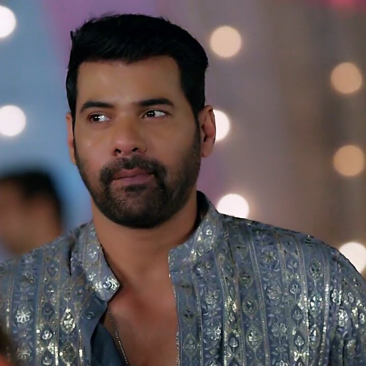 Andrasabe's tweet photo. #ep305 #RadhaMohan #ShabirAhluwalia #MohanTrivedi https://t.co/mXToHqF6EE