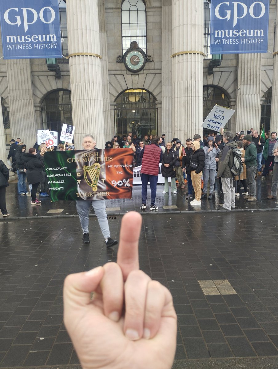 crmagahy's tweet photo. I gave the #ChristoFascistDrugDealer's #Irelandisfull grifters my love just now. https://t.co/Sl0BhHIeHK