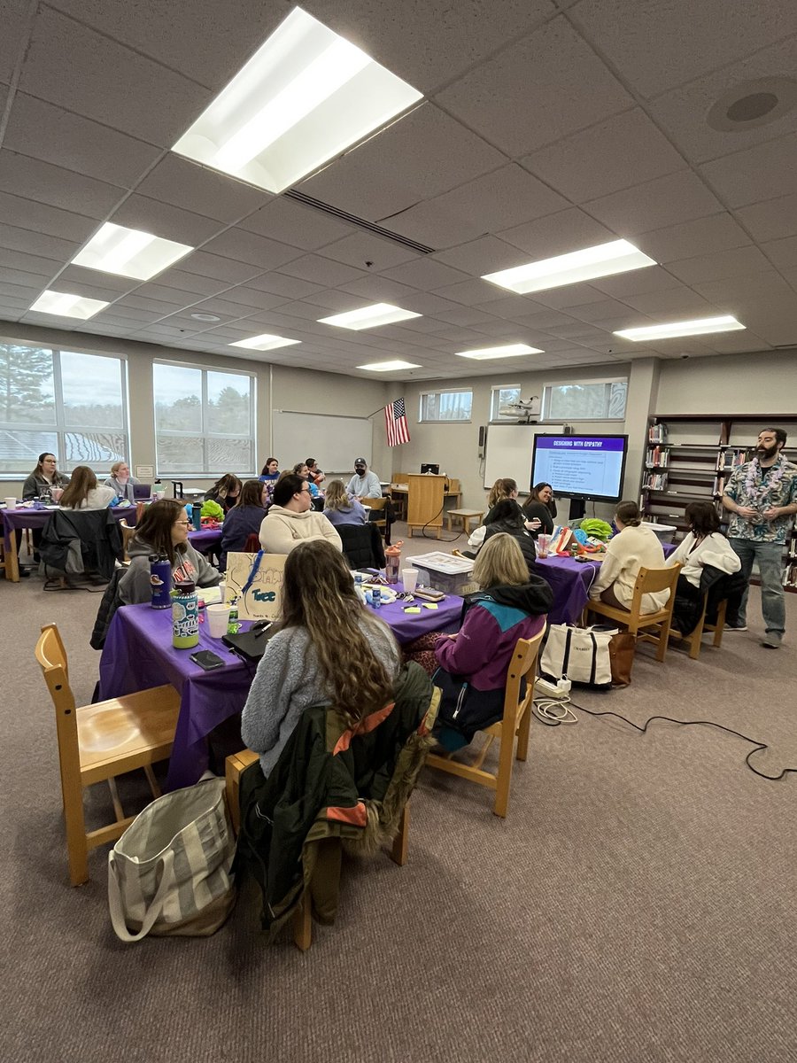jmgantzer's tweet photo. Got to spend the morning with Norton PS teachers designing robot solutions for empathy-driven problems. #jobperk @DigitalEqNPS https://t.co/sUh21AVVqS