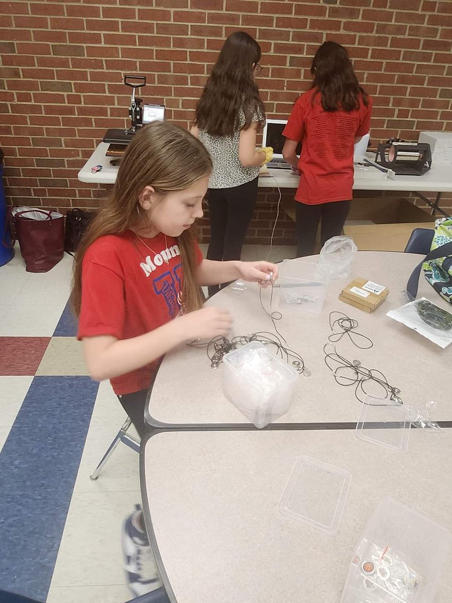 Michelle David tweet media