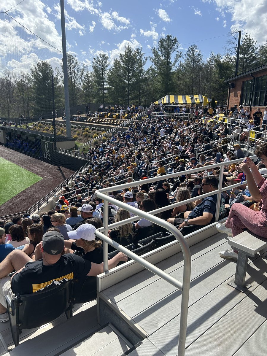 A great day for @AppBaseball + an even better crowd! ⚾️💛

#TIGMA