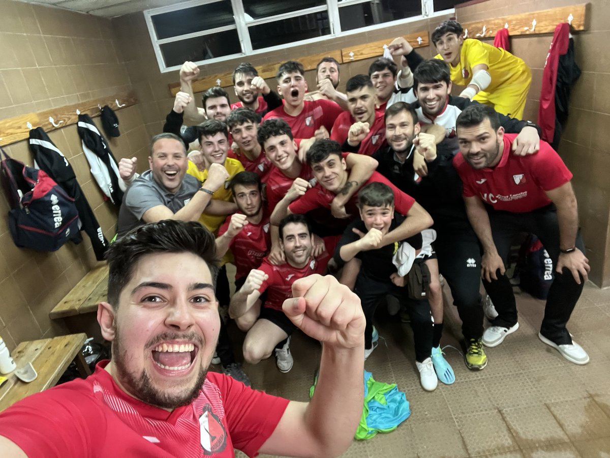 Finaaaaal del partido en Madroñera, partidazo de nuestro equipo que se lleva la victoria en el derbi.
<a href="/ADMadroneraFS/">Ad Madroñera Fs</a> 7-3 #trujillo
Goles:
🔴⚪️ <a href="/Faustocd9/">Fausto</a> 
🔴⚪️ #diego
🔴 #sergio
⚪️ #francis
🔴 #marquitos