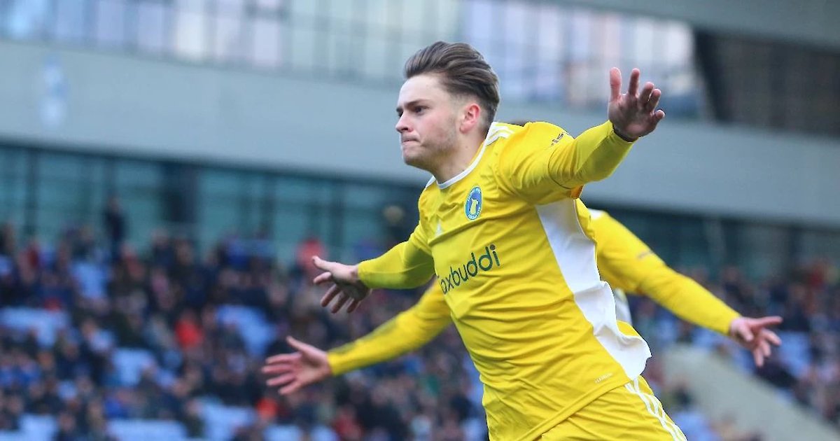Phil Daniels (@1phildaniels) on Twitter photo Jack Stevens my Nephew scores overhead kick on debut for Solihull moors in 93rd minute in vanarama national league to salvage 1-1 draw at Oldham today
Well done my son !
<a href="/jackstevens950/">Jack Stevens</a>
<a href="/SolihullMoors/">Solihull Moors FC</a> Jack Stevens my Nephew scores overhead kick on debut for Solihull moors in 93rd minute in vanarama national league to salvage 1-1 draw at Oldham today
Well done my son !
<a href="/jackstevens950/">Jack Stevens</a>
<a href="/SolihullMoors/">Solihull Moors FC</a>