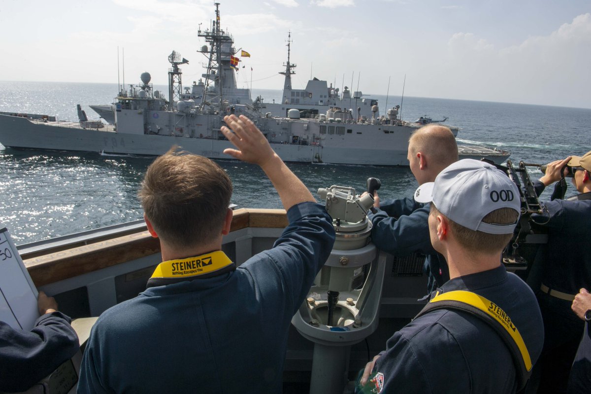 🇺🇸 ⚓ 🇪🇸 ⚓ 🇮🇹 

Ships from the #USNavy, @Armada_esp & @ItalianNavy participated in a two-day exchange of best practices in the @US5thFleet area of operations.

#NavyPartnerships

Read more 👇 
navy.mil/Press-Office/N…