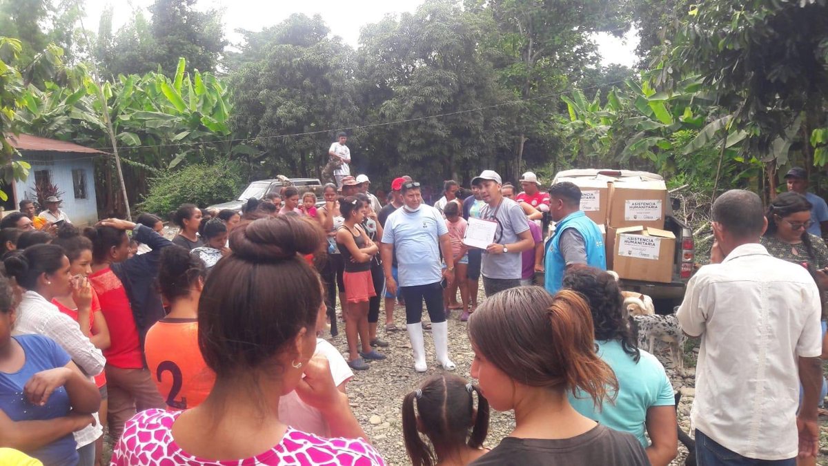 Connie_maily's tweet photo. #Guabito📍Junto a @Riesgos_Ec entregamos Kits de ayuda humanitaria a 80familias de la parroquia #Guare,por afectaciones y desbordamiento del estero
¡El Gobierno del Presidente @LassoGuillermo,seguirá siempre junto a ustedes!🇪🇨
#JuntosLoHacemosPosible
@henrycucalon @mariocuvi✅ https://t.co/NYtDguft7q