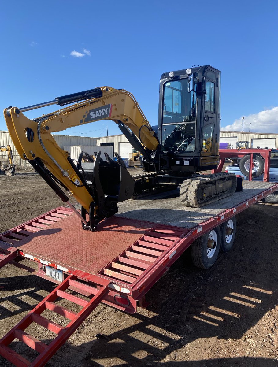 It’s a SY35 weekend! 
🔥🔥🔥🔥
One SY35U is off to Silverthorn Drilling in Lavina Montana
The other SY35U is off to Clay Nagel in Big Timber, Montana!
Thanks for your business! Enjoy your Mini Excavators!
MT Office 406-272-3497