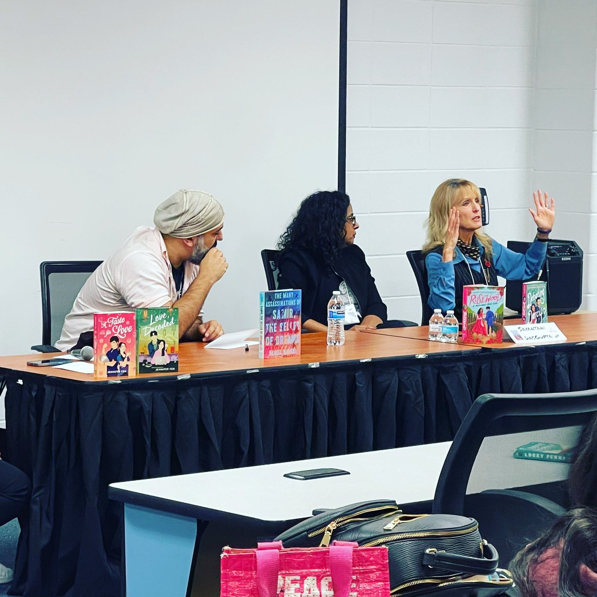 TeenBookCon's tweet image. Talking about Heads and Hearts with @WendelinVanD @DanielNayeri @Sayantani16 #TeenBookCon2023