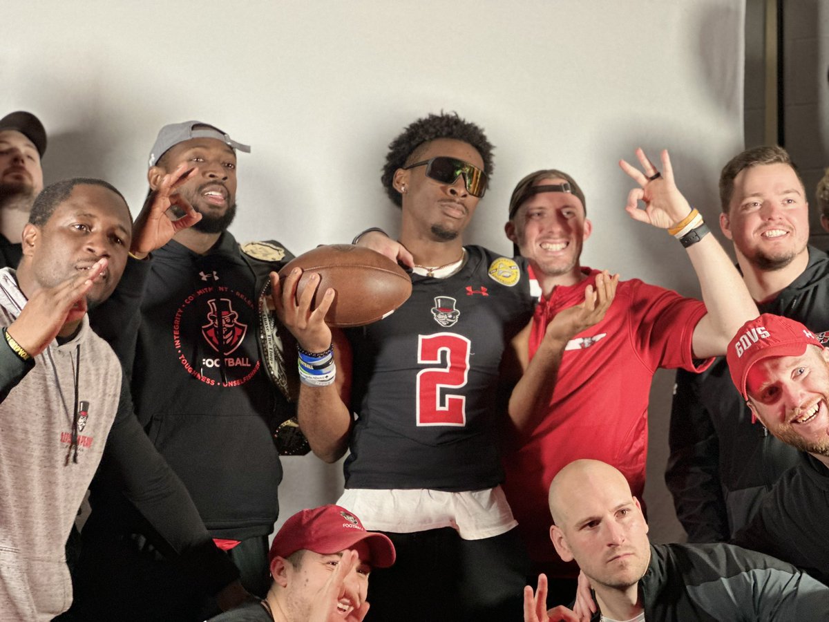 Had a great visit today <a href="/GovsFB/">Austin Peay Football</a> thank you <a href="/CoachjjClark/">J.J. Clark</a> for the invite. Looking forward to being back down soon!
