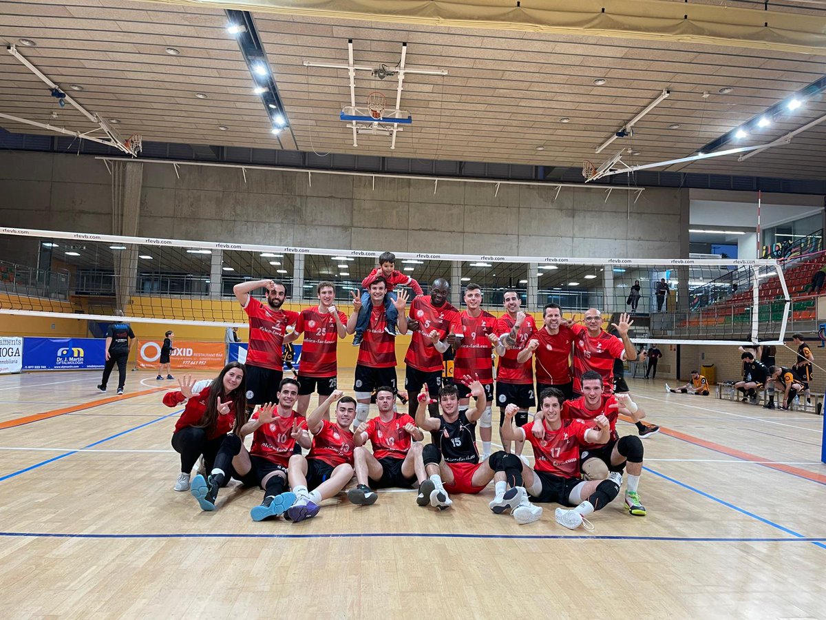 📢📢 ¡¡ PERMANENCIA ‼️‼️

El triunfo por 0-3 🆚 <a href="/cevoltdb/">Club Voleibol Torredembarra</a> otorga la permanencia en Superliga 2, tras encadenar 5 victorias consecutivas. 🎉🎉

Una temporada de ensueño, que termina con el equipo del <a href="/ClubVoleibolZGZ/">Club Voleibol Zaragoza</a> en Superliga 2. 

¡Enhorabuena! 👏👏👏👏