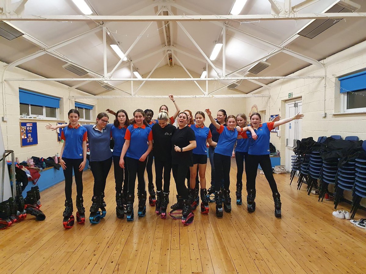 6thCheamGuides's tweet photo. The girls enjoyed their Jumpz taster session this week with #KudosDanceFitness Lots of fun and laughter throughout the whole evening. Plus a bit of exercise as well!! Thanks Zoe 😃 #Jumpz #Kudos #adifferentkondofexercise @GuidingGLW @Guiding_LaSER https://t.co/pjYVijfUCS