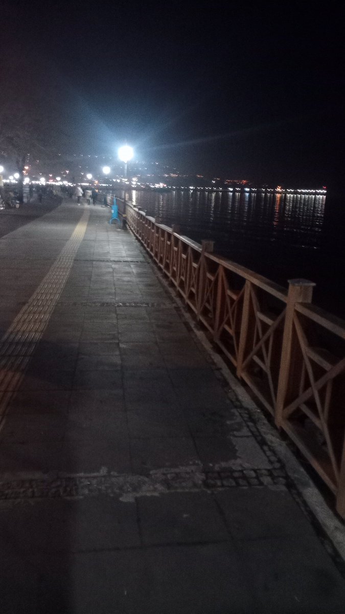 Güzel tekirdag akşamından sevgiler sahildeyiz hava mis