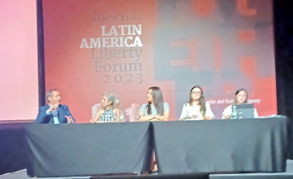 CEDICE's tweet photo. ¡CEDICE, presente en el #ForoDeLaLibertad2023, en Uruguay! 🇺🇾🇻🇪
Trabajando junto a @atlasnetwork @ced_uy, @gbongiovanni Argentina, Cristian Larroulet, Chile Roberto Salinas, Mexico. #FreedomFriends, por la libertad en el mundo 👈🏻
#JuntosxlaLibertad #TogetherxFreedom https://t.co/KudF4xpgLR