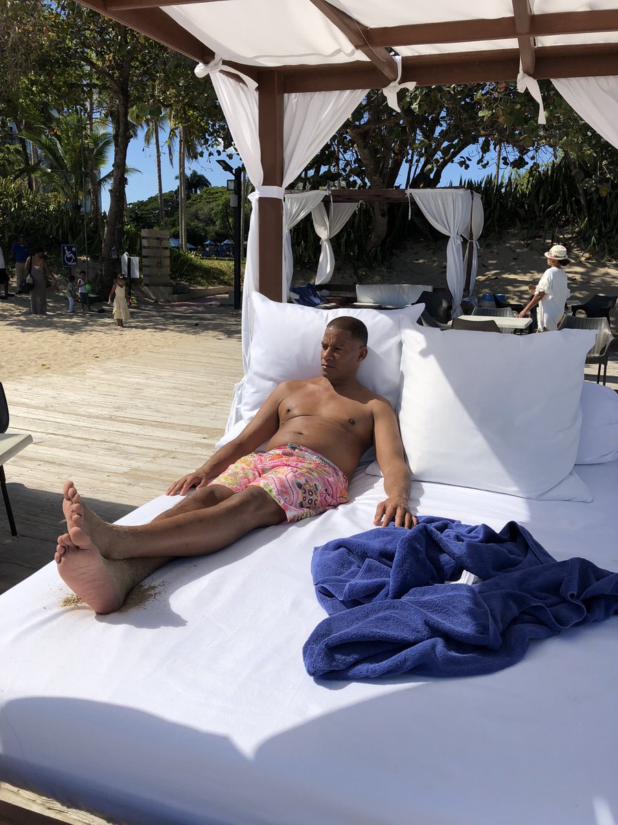 ClayDade's tweet photo. Unplugged. Unbothered. Re-charging #chillmode #straightchillin ๐ด๐๏ธ https://t.co/k071oSZgm6