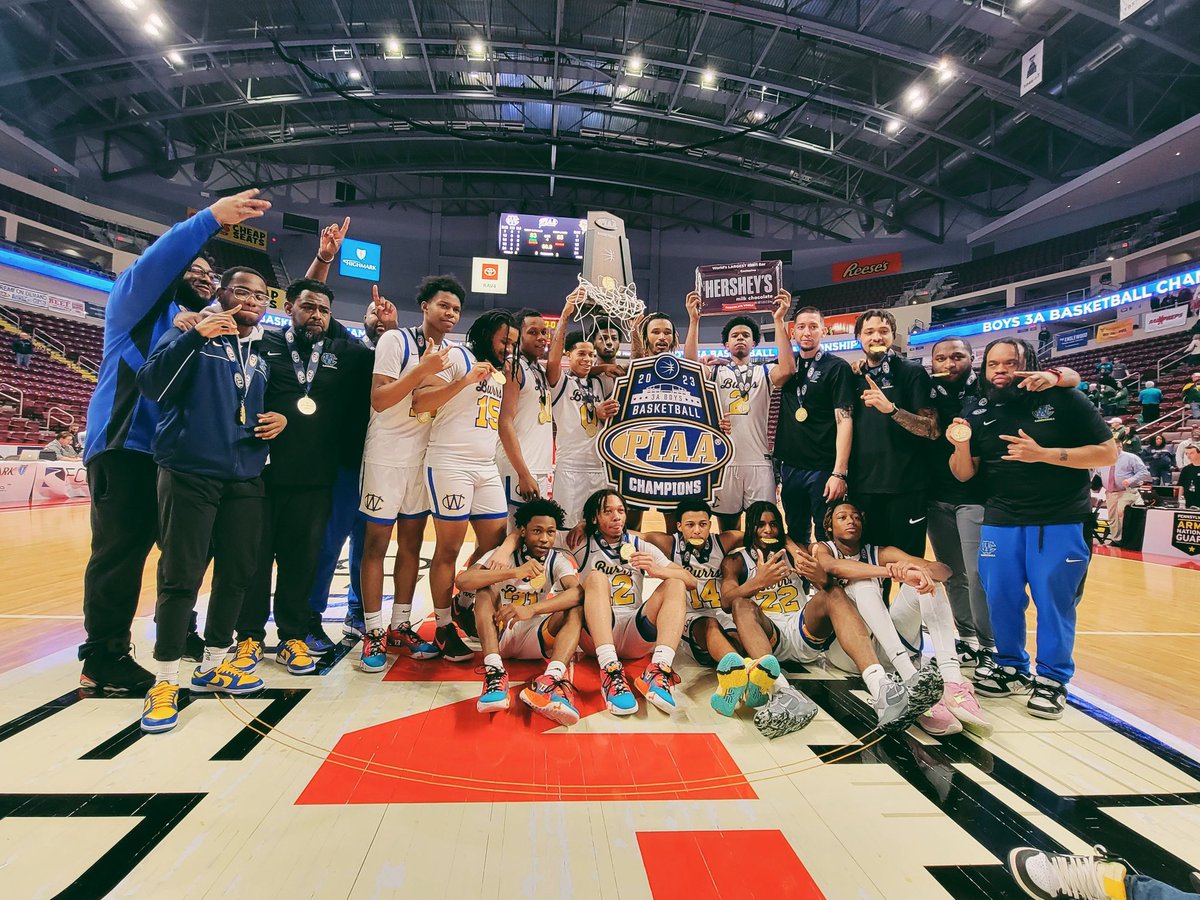 WCPrep's tweet photo. This team has shown that with hard work, determination, and a team-first mentality, anything is possible! We are so proud of our burrs! #statechamps #piaabasketball #westisbest #goburrs https://t.co/SjcHPv8fy4
