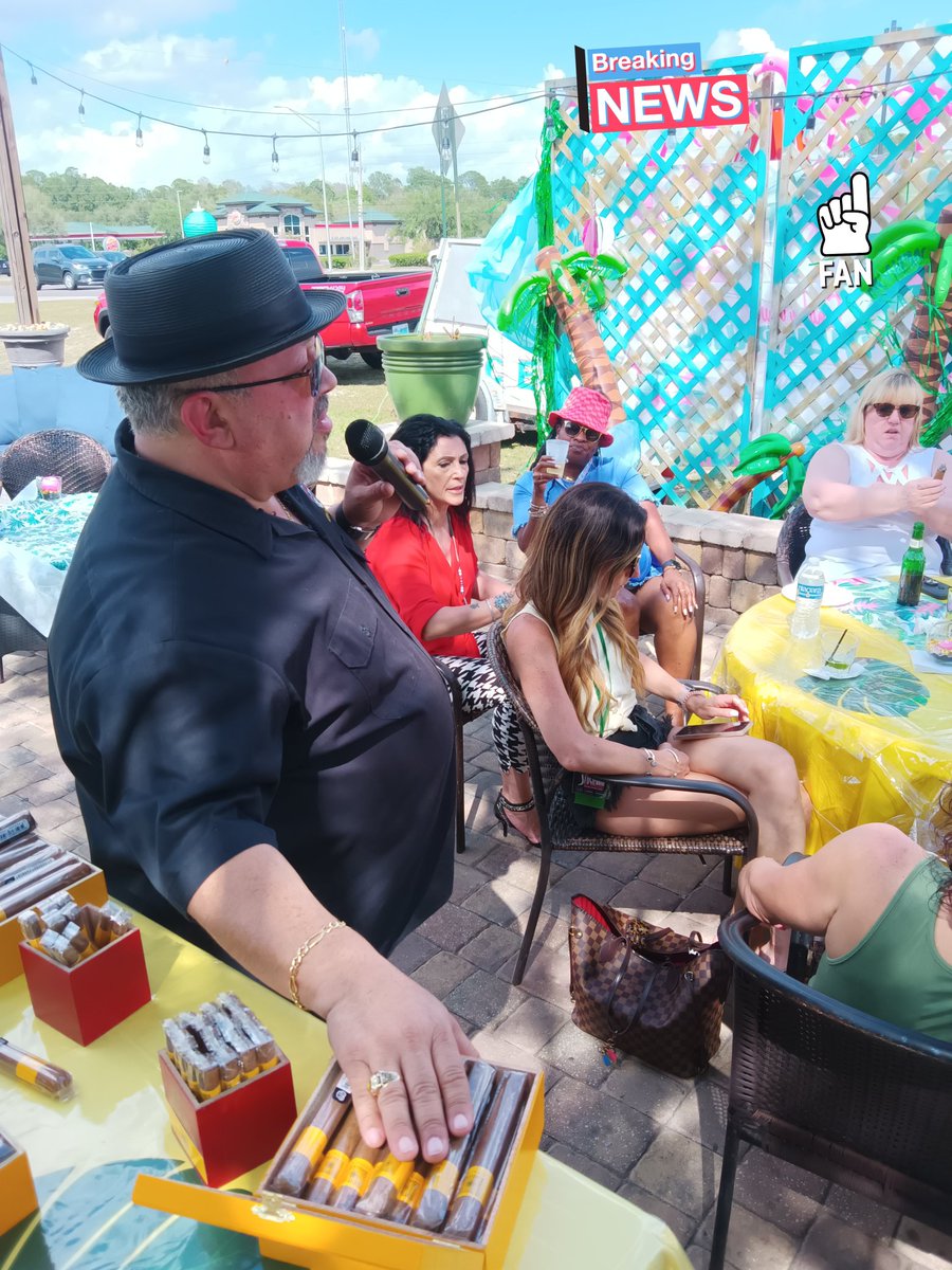 cigarweekly's tweet photo. Another event down, more to come! #stogiefest in Jacksonville!
Dr Oscar Rodriguez representing GTO Dominican cigars, sharing the love of natural tobacco and cigars with the ladies in attendance!
#cigarweekly #cigarlife #smoothdraws @GTOCigars #hypnotic https://t.co/qf2OhiMKHn