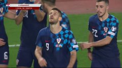 Andrej Kramaric with a beautiful strike to give Croatia the lead against Wales! 🇭🇷