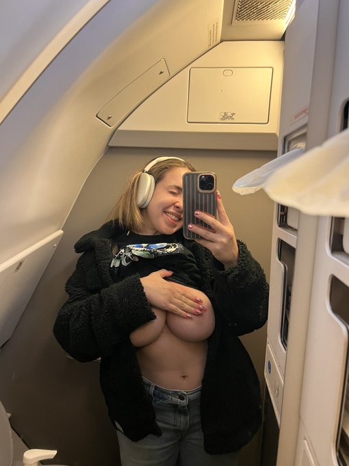 Putting the uncensored version on my OF page tomorrow 😛 https://t.co/KFkG2YOs8s