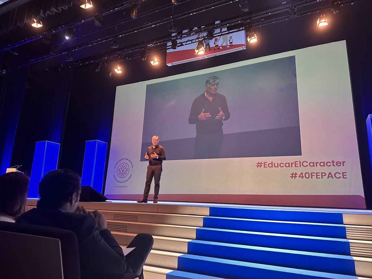 “El talento se construye en la calma; el carácter, en la tempestad”, dice #toninadal en #educarelcaracter #40FEPACE. Habla de la capacidad de superación, de dar un poco más cuando piensas que ya no puedes más, como una de las claves del éxito de su sobrino, <a href="/RafaelNadal/">Rafa Nadal</a>