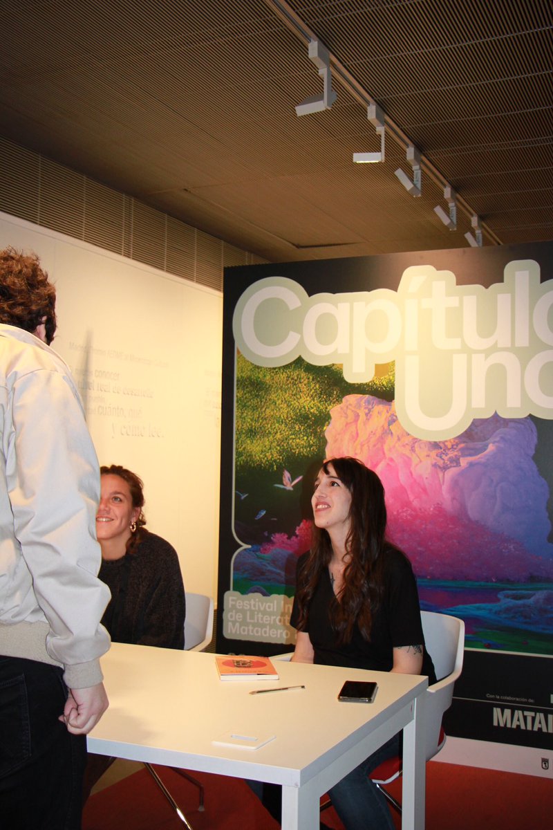 CasaLector's tweet photo. Hoy, Layla Martínez en conversación con Núria Bendicho en #capitulouno @mataderomadrid https://t.co/X7QltlLMTA