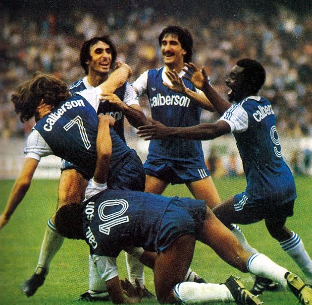 fussballgeekz's tweet photo. #Bastia beat #Ligue1 #Champions #SaintEtienne 2-1 in the #CoupeDeFrance #Final at #ParcDePrinces; an individual goal by Louis Marcialis &amp; Roger Milla's superb finish winning it for #iTurchini. @SCBastia @ASSEofficiel https://t.co/JwcuFbpa0r