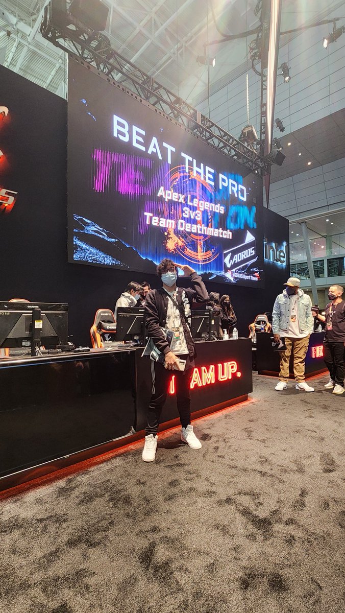 ChroiMatty's tweet photo. @TSM had Fun playing against you guys in Apex at @pax. Can you recruit me? 
Gmail is matthewsantos3131@gmail.com https://t.co/xLtDEKbCjg