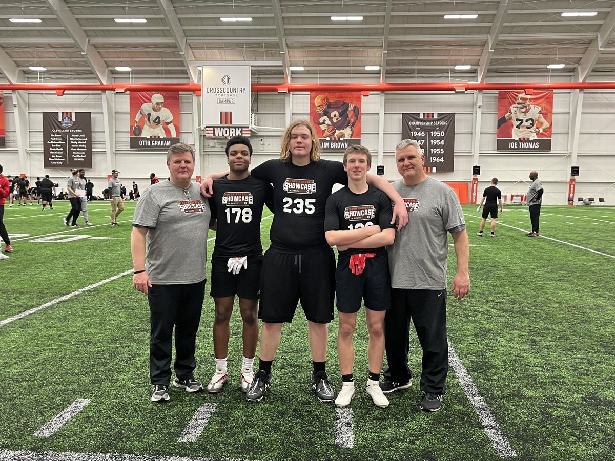 Hawken Football at Cleveland Browns Showcase ⁦<a href="/HawkenAthletics/">Hawks</a>⁩ ⁦<a href="/HawkenFootball/">HawkenFootball</a>⁩