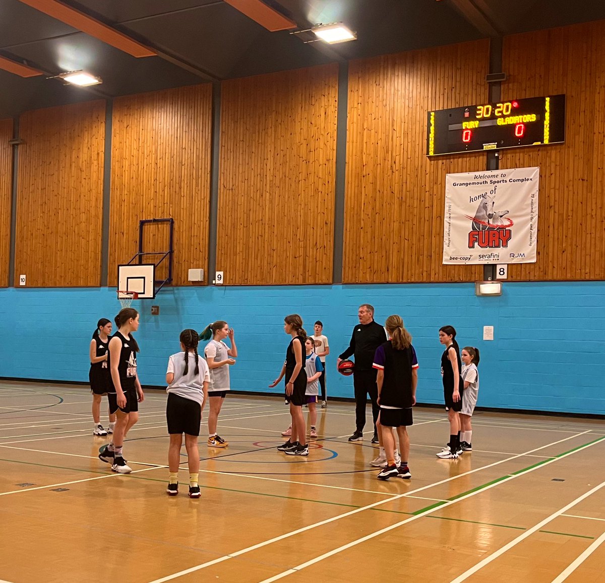 Gladiators_SBC's tweet photo. Gladiators Cumbernauld | Club-2-Club
U12’s headed to Grangemouth today and worked alongside @Furybball1
Thank you #JohnBunyan #SophieCram
and our own Gladiator lead, #AmandaMcQueen
A first for our young Gladiators and what a day👏👏👏
#Club2Club
#Friendships
#Progress https://t.co/l6xRPlUMnf