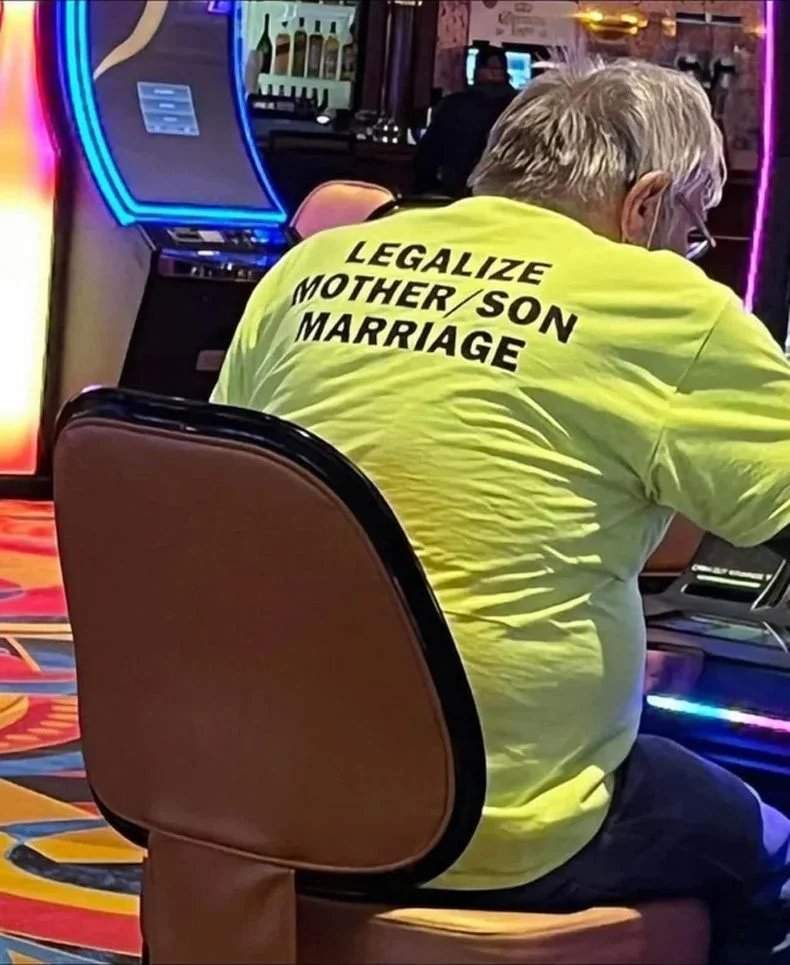 josuered's tweet photo. Algún día tendremos que abrir el melón del matrimonio entre familiares. Porque no hay una lógica para prohibirlo más allá del ciego fanatismo religioso que debimos dejar atrás hace décadas. https://t.co/Bi0wpRdNQW