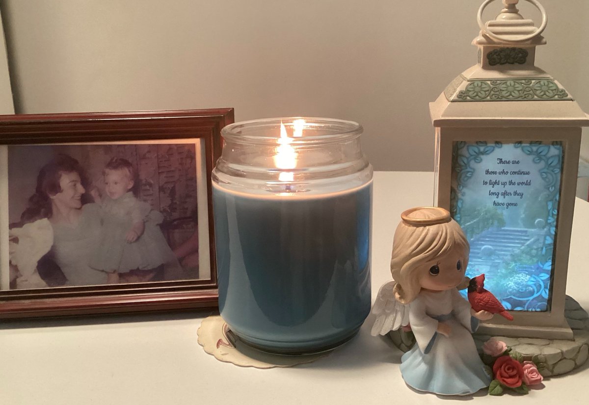 CathyLovesRafa's tweet photo. Rest In Peace Mommy. I miss you. #WeCare #15000Plus #VoicesForSeniors https://t.co/ualOARyOmt