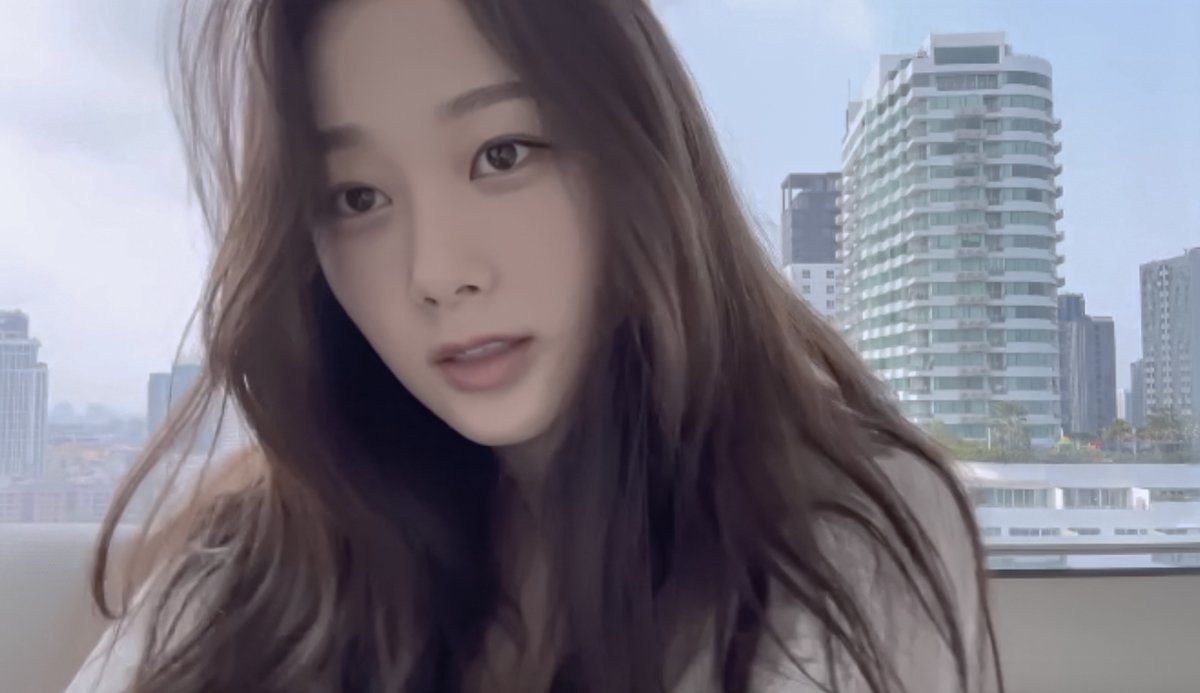 َ (@gisellehours) on Twitter photo 