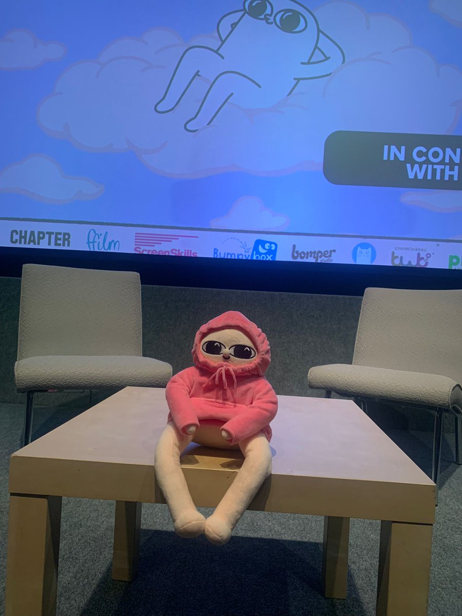 CardiffAnimFest's tweet photo. The Bean has arrived at #miniCAF! ✨

Thanks so much to @Ketnipz Harry Hambley for an amazing talk hosted by the brilliant @CameronErykah! https://t.co/m01Wo1IItR