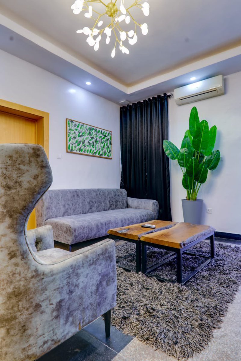 Sparkle_Pawz's tweet photo. Send a DM to book this luxurious 1 bedroom shortlet apartment, located in Oniru.
Price: 75k per day.
Refundable caution fee: 50k
——-
#shortlethomes #shortletsinlagos #shortletapartments #shortletslekki #shortletsikoyi #shortletshomes #shortlets #realestateagent #realestatesales https://t.co/DRzSXw8KMg