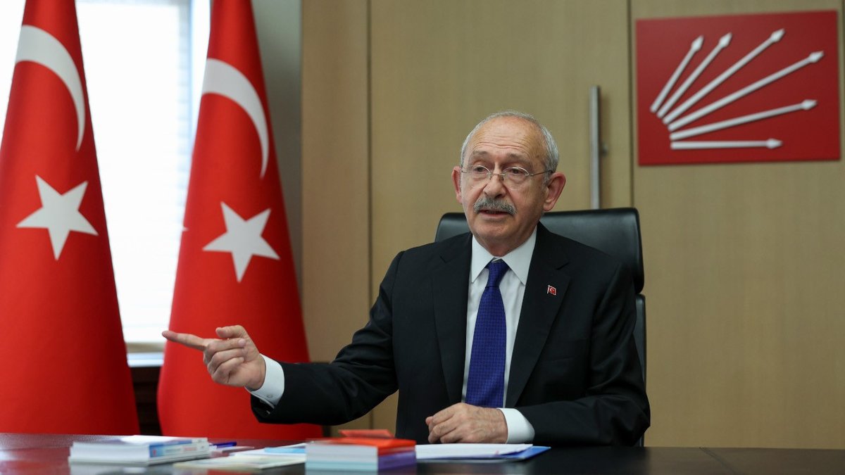expresshaber_'s tweet photo. Kemal Kılıçdaroğlu: Parti devleti son bulacak
#Cumhurbaşkanı #KemalKılıçtaroğlu #PartiDevleti
https://t.co/x3KfdVuyQn https://t.co/qwzsm39cy5