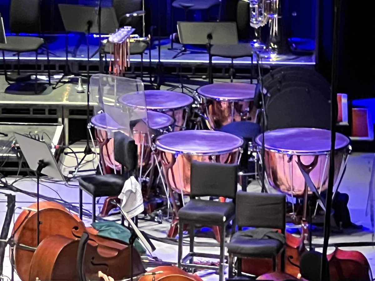 How many beaters are on the stand? Our new drummer daughter in the family would love to know.

Brass is best though, wish I still had my trombone from school!

#rsnofilm 
<a href="/lindsaymccall09/">Lindsay 🏴󠁧󠁢󠁳󠁣󠁴󠁿</a>