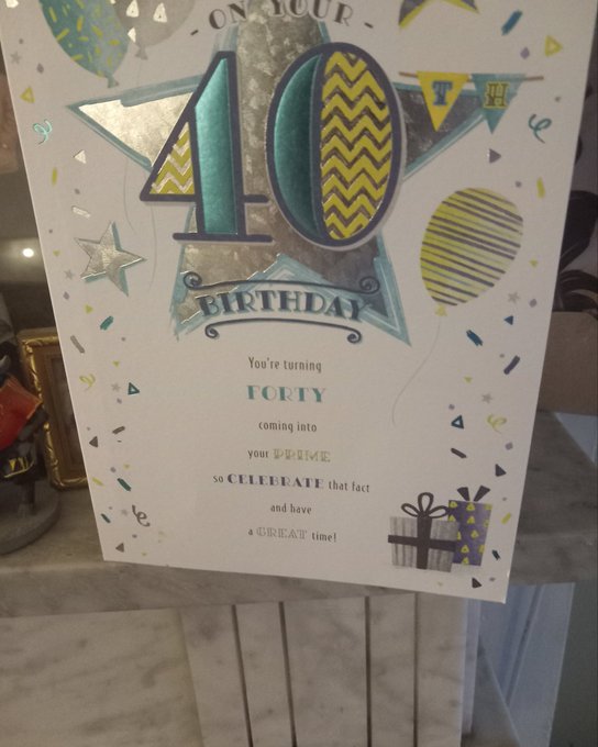 Ronanthomas Kelly - Can't believe I turned 40 yesterday. Don't even look it 😆😆👌👌 https://t.co/UlMa0ZafgN