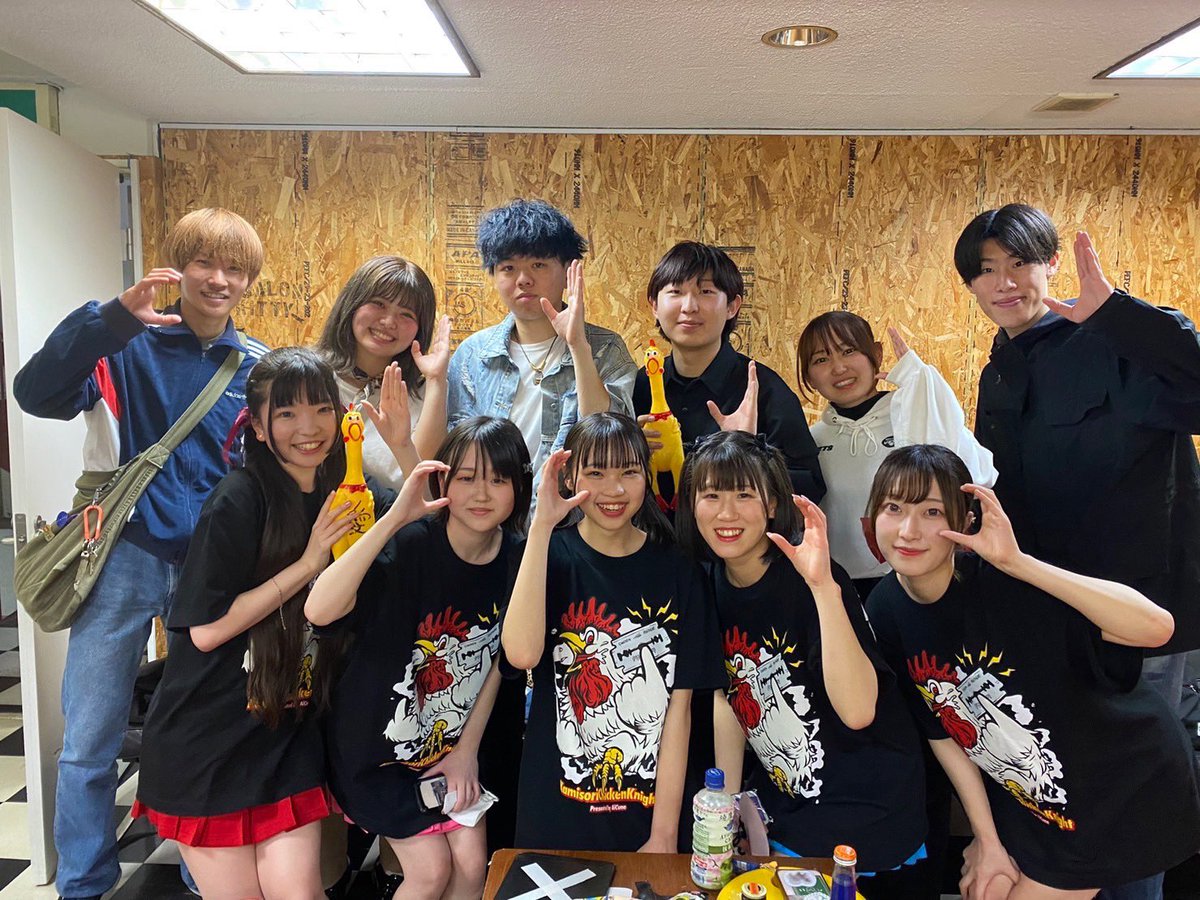 manachi_yasan's tweet photo. #狐の嫁入り前 サン
良すぎた、ハマったので今日からYouTubeチャンネルで聴きます、曲調ダイスキ
#Sawthe100 サン
即興で場を繋ぐの流石すぎました😭フロアを熱く盛り上げてくださって最高でした🔥
#jakeee サン
同い年とか歳下の方々が頑張ってるのみて私もちゃんたバンドしたい、ってなった😭 https://t.co/l1M2LfecQO