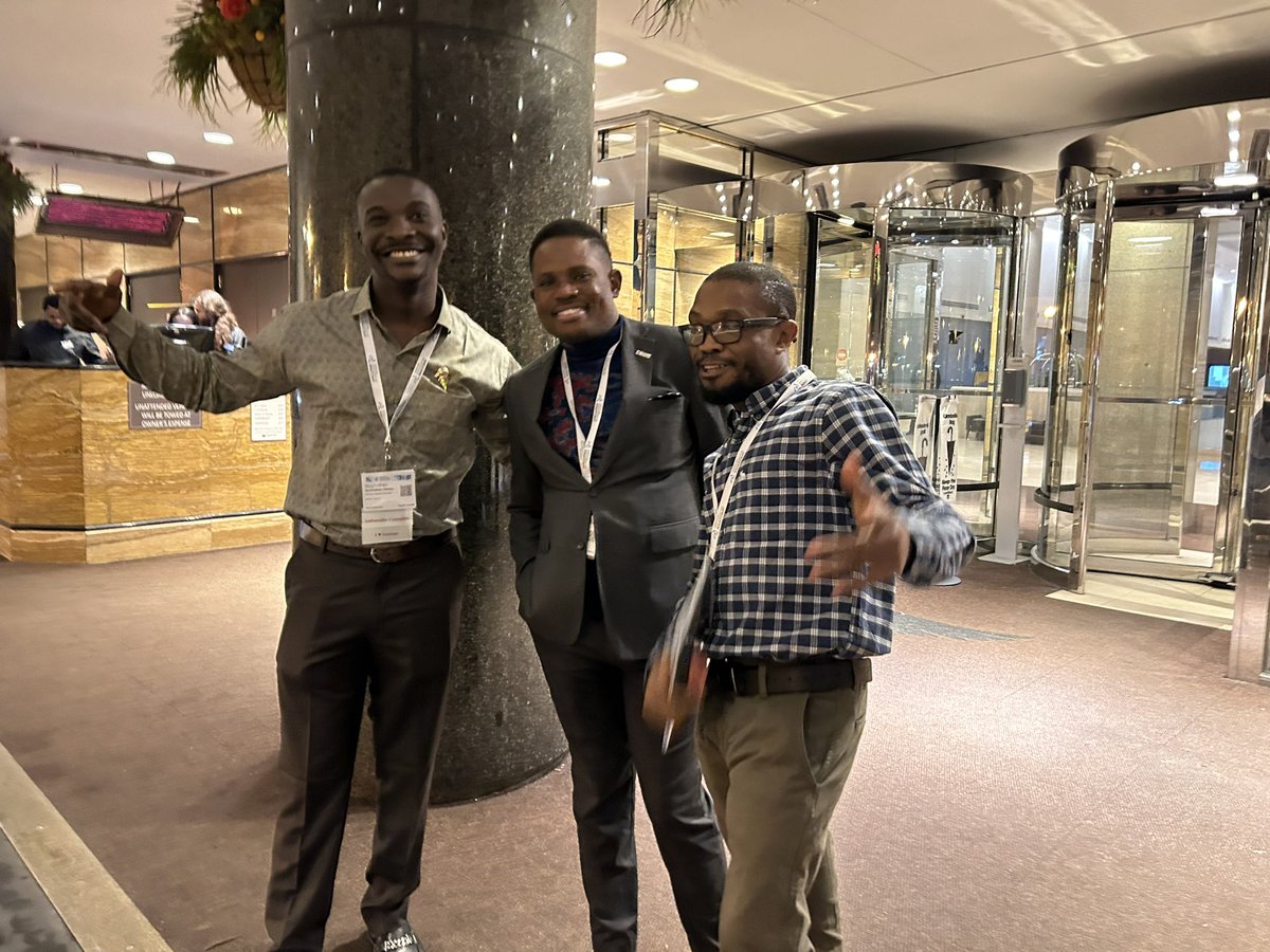 Catching up with #BlackinAnat members at #anatomy23!🫀 #AnatomyConnected2023