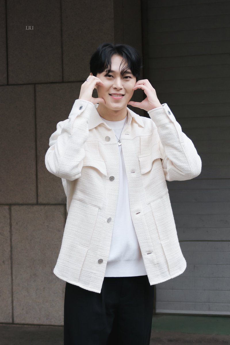xxxofliu's tweet photo. 2023. 03. 25.
베토벤

퇴근길

이해준 배우님 https://t.co/51z62M1B1I