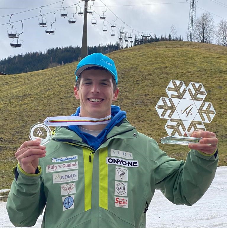 FAEAndorra's tweet photo. FONS · Roger Puig @ruyeski guanya l’eslàlom a #Forstau 🇦🇹, la general d’eslàlom i l’overall de la Copa d’Europa.

NO ES POT DEMANAR MÉS‼️

+ INFO ✅ https://t.co/jrxfICZo6K

#FADEA @Esports_Govern #andorra #andorre #ski #alpine https://t.co/B2BUhL1IW4