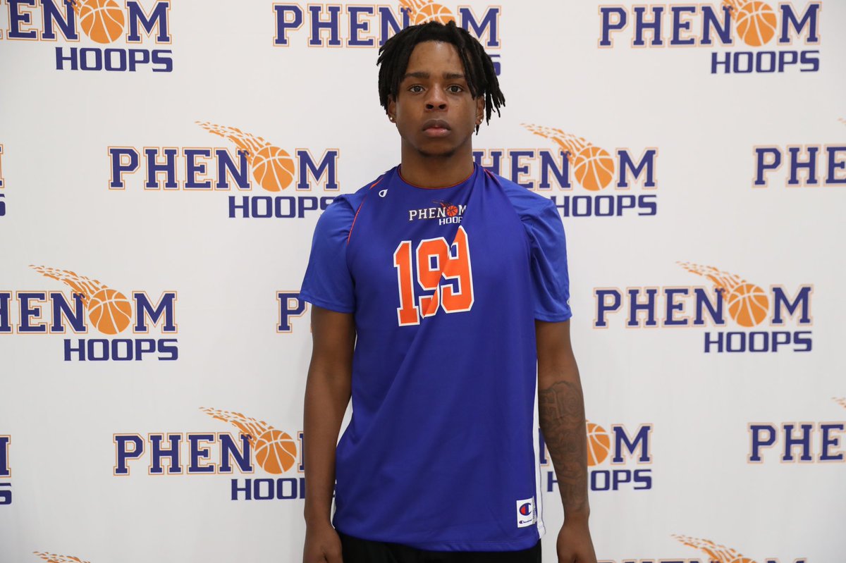 JeffreyBendel_'s tweet photo. 6’3 ‘23 Darius Caldwell (Team Trezz) is making a quality impact for this group. Strong, sturdy, and fairly well-rounded with the ability to operate in numerous roles. Willing to make hustle plays and fill in the gaps #PhenomMarchMadness https://t.co/AqhclEttkS