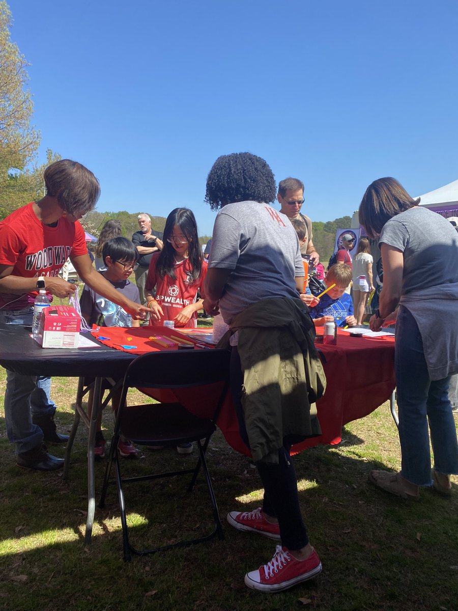 So thankful for ⁦@WoodwardAcademy⁩ faculty volunteers #ATLSCIFEST so many exciting opportunities!! ⁦@artsyeducator⁩ ⁦@msloanh⁩ & Sasha & many more!!