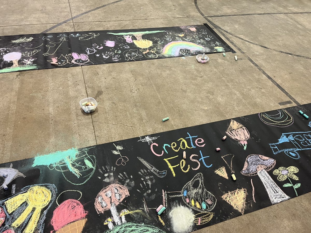 SBMS_FCS's tweet photo. #CreateFest is happening right now at @AYAMuseum @WAISSBISD !!
I bought some arts from passionate and talented @SBISD artists😍 @sbisdarts https://t.co/DqO5561NDN