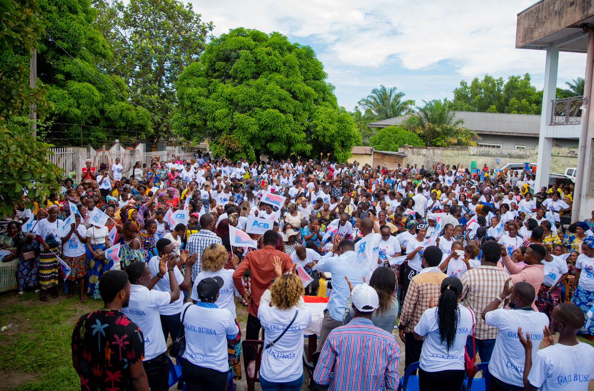 BussaGael's tweet photo. Ce samedi 25 mars 2023 à Ngaliema, nous avons clôturé le mois de la femme avec la participation de 3000 mamans membres de la structure les Amis de Gael BUSSA (AGB-CDER) par un atelier sur l’autonomisation de la femme à l’ère du numérique. 1/2 https://t.co/L1pLqwiFrv