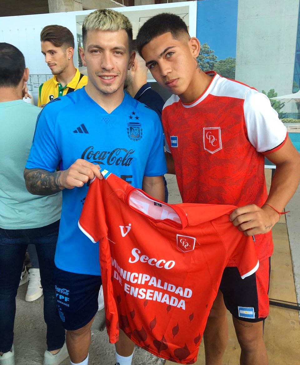 Cambacdc's tweet photo. 🇦🇷 Gracias Thiago Lauro por llevar los colores del Rojo a los 𝗖𝗮𝗺𝗽𝗲𝗼𝗻𝗲𝘀 𝗱𝗲𝗹 𝗠𝘂𝗻𝗱𝗼🏆

¡ 𝒀𝒂 𝒈𝒂𝒏𝒂𝒎𝒐𝒔 𝒍𝒂 𝒕𝒆𝒓𝒄𝒆𝒓𝒂, 𝒚𝒂 𝒔𝒐𝒎𝒐𝒔 𝒄𝒂𝒎𝒑𝒆𝒐𝒏 𝒎𝒖𝒏𝒅𝒊𝒂𝒍 ! https://t.co/O7HNTRlt8q